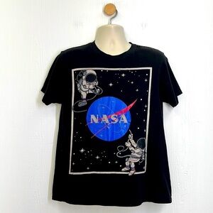 Eighty Eight - Vintage NASA Astronauts Floating In Space Short Sleeve T Medium